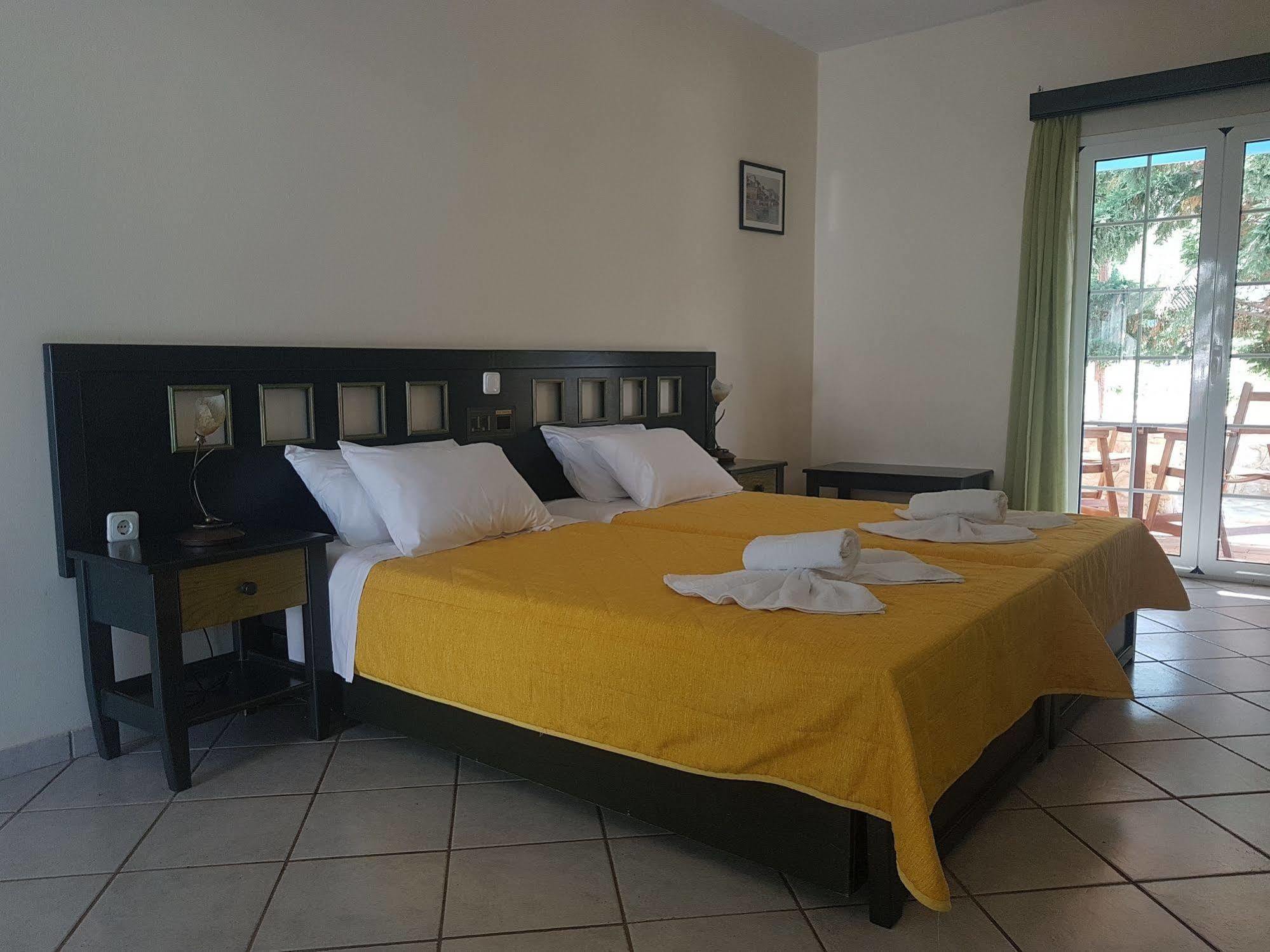 Pantonia Apartments Agia Pelagia  Dış mekan fotoğraf